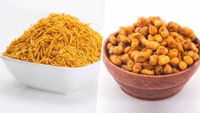 5 popular Dry Snacks to elevate your Monsoons