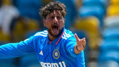 ഏകദിന ചരിത്രത്തില് ആദ്യം, ഇന്ത്യക്കായി അപൂര്വനേട്ടം സ്വന്തമാക്കി കുല്ദീപും ജഡേജയും