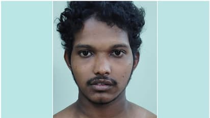 കാണിക്കവഞ്ചിയുടെ താഴ് അറുത്ത് മാറ്റി 19കാരൻ, നാട്ടുകാര് കണ്ടതോടെ രക്ഷപെടാൻ ശ്രമം; ഓടിച്ചിട്ട് പിടികൂടി