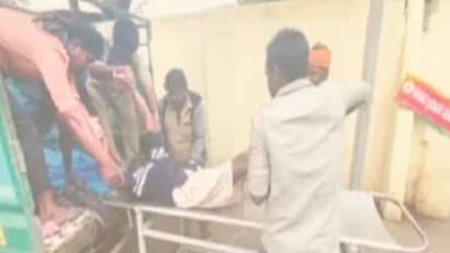 ಬೆಂಗಳೂರು: ಕಸದ ಗಾಡಿಯಲ್ಲಿ ರೋಗಿ ಸಾಗಿಸಿ ಅಮಾನವೀಯತೆ!