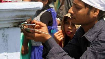 ഇവിടെ സിഗരറ്റ് നൽകി പ്രാർത്ഥിച്ചാൽ വിവാഹം നടക്കുമത്രെ!