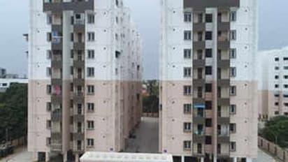 சென்னையில் திடீரென நில அதிர்வு? பீதியில் அலறியடித்துக்கொண்டு வெளியேறிய பொதுமக்கள்.. சாலையில் தஞ்சம்..!