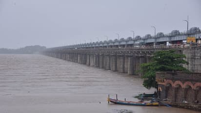 పెరిగిన గోదావరి నీటిమట్టం.. ఆంధ్రప్రదేశ్ లోని 5 జిల్లాలు అప్రమత్తం