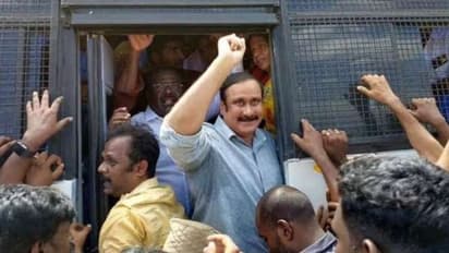 முதலமைச்சரின் உதவிதொகை: மாணவர்களை அலைக்கழிப்பதா? அன்புமணி கண்டனம்