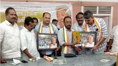 'ചരിത്രത്തിലെ സാഹസിക ഡ്രൈവർമാർ'; ഉമ്മൻ ചാണ്ടിയുടെ വിലാപയാത്രയില് ബസോടിച്ച ഡ്രൈവർമാരെ ആദരിച്ച് കെപിഎസ്ടിഎ