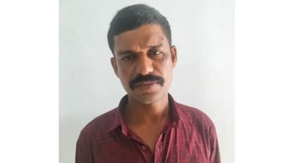 പെണ്‍കുട്ടിയെ സ്കൂളില്‍ പോകുന്ന വഴിയില്‍ തട്ടിക്കൊണ്ടുപോയി പീഡിപ്പിച്ച യുവാവിന് മൂന്ന് വര്‍ഷം തടവും പിഴയും