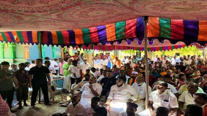 யாத்திரைக்கு நடுவே மக்களோடு அமர்ந்து ‘மான் கி பாத்’ கேட்ட அண்ணாமலை!