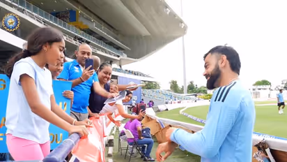 చిన్నారి ఇచ్చిన బ్రాస్‌లెట్‌ని ధరించిన విరాట్ కోహ్లీ... ఫేవరెట్ క్రికెటర్ కోసం ప్రత్యేకంగా తయారుచేసి...