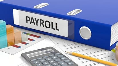 இவருதான் அந்த சீட்டிங் சாம்பியன்... சம்பளக் கணக்கில் மனைவி பெயரைச் சேர்த்து ரூ.4 கோடி சுருட்டிய ஊழியர்!