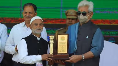 Gold in exchange for plastic? Telangana adapts Kashmiri Sarpanch Farooq Ganai's successful idea