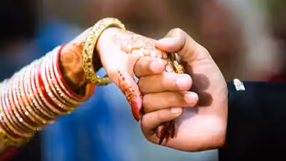 லாக்டவுனில் நடந்த கல்யாணம்.. Marriage Certificateல் குளறுபடி - அப்போ அவங்க எல்லாம் திரும்ப கல்யாணம் பண்ணனுமா?