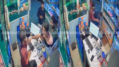 അൽഫാം ചോദിച്ചെത്തി, കാത്തിരിക്കാൻ പറഞ്ഞതിന് തല്ല്! ഹോട്ടൽ ജീവനക്കാരെ മർദ്ദിച്ച് യുവാക്കൾ