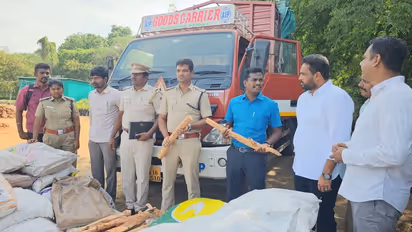 புஷ்பா பட பாணியில் லாரியில் ரகசிய அறை; மடக்கி பிடித்த அதிகாரிகள் அதிர்ச்சி