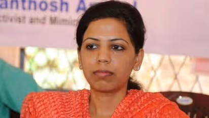 കൊല്ലം കളക്ടറേറ്റിൽ ടീ ബ്രേക്കിന് ഗുഡ് ബൈ, ഉദ്യോഗസ്ഥർക്ക് ചായയും കടിയും കഴിക്കാൻ ഇരിക്കുന്നിടത്ത് സൗകര്യം