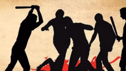 வீட்டின் அருகே மது அருந்திய மர்ம நபர்கள்.. தட்டி கேட்ட  4 பேர் துடி துடிக்க வெட்டி கொலை...பல்லடத்தில் பரபரப்பு