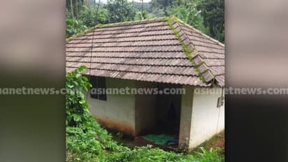 ഒറ്റപ്പെട്ട സ്ഥലത്തെ വീട്, അകത്ത് ജീർണിച്ച നിലയിൽ രണ്ട് മൃതദേഹങ്ങൾ; മരിച്ച യുവതി ഗർഭിണിയെന്ന് ബന്ധുക്കൾ