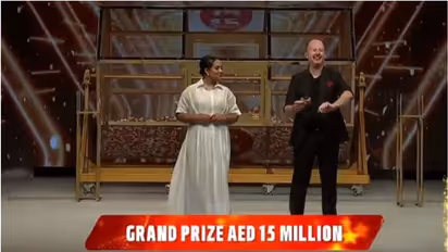 തത്സമയ നറുക്കെടുപ്പ് കാണുന്നതിനിടെ ഭാഗ്യമെത്തി; പ്രവാസിക്ക് 33 കോടിയുടെ സമ്മാനം 