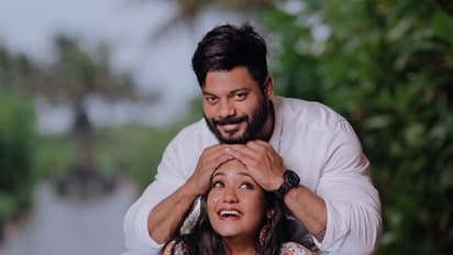 30 வயதில் மாரடைப்பு... மரணத்தை அன்றே கணித்தாரா சீரியல் நடிகை ஸ்ருதி சண்முகப்பிரியாவின் கணவர்?