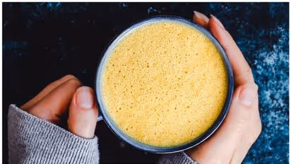 പാലിൽ ഒരു നുള്ള് മഞ്ഞൾ ചേർത്ത് കുടിക്കുന്നത് ശീലമാക്കൂ, ഗുണമിതാണ്