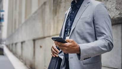 5 effective ways to limit phone usage and enhance your productivity