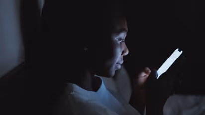 Struggling to put your phone down at night? Try THESE 8 tips to break the habit