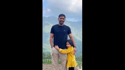 Twitter Display Picture: டுவிட்டர் டிபியை மாற்றாத தோனி, கோலி!