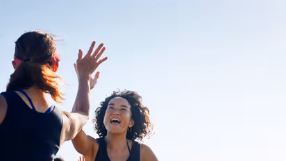 Here are 7 ways tohow to keep long distance friendships alive 