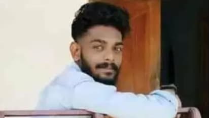 വള്ളത്തില് നില്ക്കുമ്പോള് കാല് വഴുതി വീണു; കായലില് കാണാതെയായ യുവാവിന് വേണ്ടി തെരച്ചിലില് തുടരും