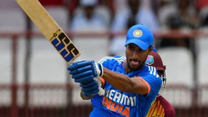 அவசரப்பட்ட சூர்யகுமார் யாதவ், சஞ்சு சாம்சன்; ஆறுதல் கொடுத்த திலக் வர்மா!