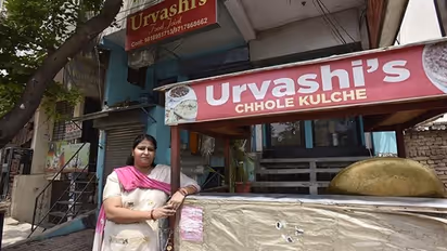 पति का एक्सीडेंट, घर में आर्थिक तंगी फिर कैसे उर्वशी यादव ने खड़ा कर दिया करोड़ों का एम्पायर