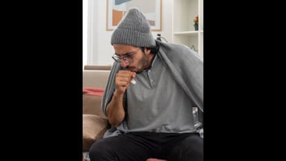 மழைக்காலம் தொடங்கியாச்சு! சளி மற்றும் இருமலால் அவதிப்படுகிறீர்களா? இந்த வீட்டு வைத்தியத்த ட்ரை பண்ணுங்க!