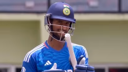 മാസ് അരങ്ങേറ്റം, കുതിച്ചത് 21 സ്ഥാനങ്ങള്; ട്വന്റി 20 റാങ്കിംഗില് തിലക് വര്മ്മ തിളക്കം