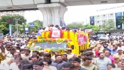 ఎల్బీ స్టేడియం నుండి అల్వాల్ కు చేరుకున్న గద్దర్ పార్థీవ దేహం: కాసేపట్లో అంత్యక్రియలు