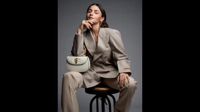 ಮಗುವಾದ್ಮೇಲೂ ಕುಂದದ ಬೇಡಿಕೆ, ಆಲಿಯಾ ಕೈ ತುಂಬಾ ಇವೆ ಚಿತ್ರಗಳು!