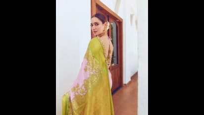 கல்யாண கலை வந்துடுச்சே..! சேலையழகில் தமன்னா போட்ட புகைப்படத்திற்கு தெறிக்கும் கமெண்ட்ஸ்..! போட்டோஸ்..!