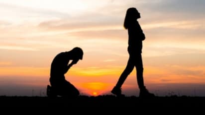 इन पांच आदतों से टूट सकती हैं आपकी शादी, कहीं आप भी तो नहीं कर रहे ये गलतियां ?