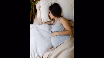 ರಾತ್ರಿ ಮಲಗೋ ಮುನ್ನ ಈ ಕೆಲಸ ಮಾಡಿದ್ರೆ ಆರ್ಥಿಕ ಸಮಸ್ಯೆ ಇರೋದಿಲ್ವಂತೆ !