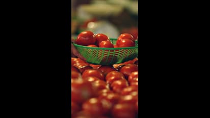 దిగివచ్చిన టమాట ధరలు.. హైదరాబాద్ రైతు బజార్లో కిలో టమాట రూ. 39