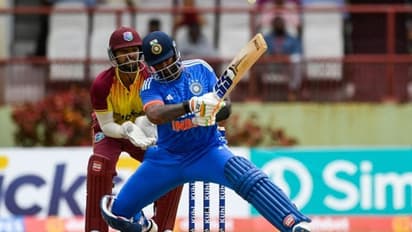 సూర్యకుమార్ యాదవ్ హాఫ్ సెంచరీ... వర్షం కారణంగా ఆగిన ఆట..