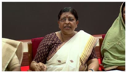 തൊഴിലിടങ്ങളിൽ പരാതി പരിഹാര സംവിധാനം ഉറപ്പുവരുത്തണമെന്ന് വനിതാ കമ്മീഷൻ; 'സ്ത്രീകളുടെ പ്രശ്നങ്ങള് പരിഹരിക്കണം'