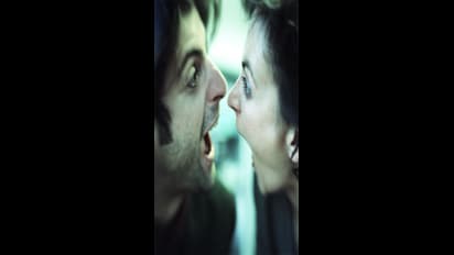 Vastu Tips : வீட்டில் தினமும் ஓயாத சண்டையா? நிலையாக இதிலிருந்து விடுபட இந்த பரிகாரத்தை செய்யுங்க..!!