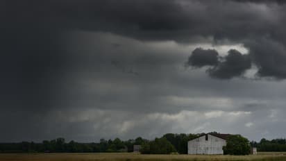 മൂന്ന് മാസം ഒളിച്ചുകളിച്ചു, ഒടുവിൽ ഇത്രയും വൈകി സെപ്റ്റംബറിൽ കേരളത്തിൽ മഴ സജീവമാകുന്നു; എന്താണ് കാരണം