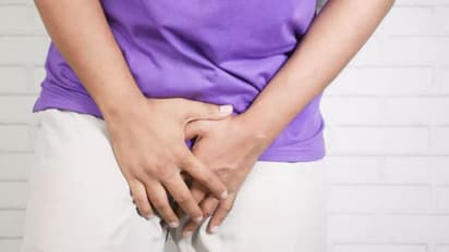 വൃഷണത്തിലെ ക്യാൻസര്; പുരുഷന്മാര് ശ്രദ്ധിക്കേണ്ട ലക്ഷണങ്ങള്...