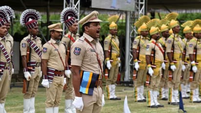 తెలంగాణ, ఏపీలో 10 మంది పోలీసులకు కేంద్ర హోంశాఖ ఎక్సలెన్స్ మెడల్స్