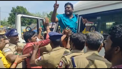 இராஜேந்திர சோழனின் படம் இல்லாமல் அவருக்கு அரசு விழாவா? போராட்டத்தில் ஈடுபட்ட இந்து முன்னணி அமைப்பினர் கைது