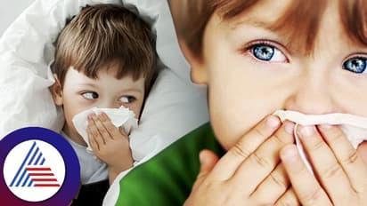 குழந்தைக்கு சளி மற்றும் இருமல்?  அப்ப துளசி இலைகள், கருப்பு மிளகு, தேனில் இப்படி மருந்து செஞ்சு கொடுங்க