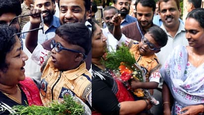 'നടക്കാൻ കാലുകൾ മാത്രം പോര, കൈയ്യും വേണം'; കുഞ്ഞ് ഹര്‍ഷനെയും ശിൽപ്പ ടീച്ചറെയും കാണാന്‍ മന്ത്രി ബിന്ദുവെത്തി