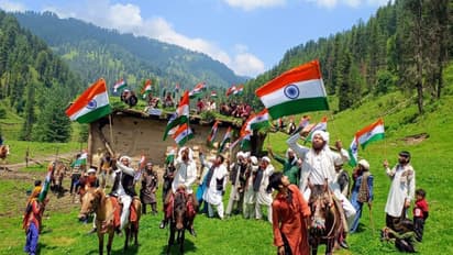 இது என்னது சுதந்திர தின செல்பி; எடுத்துக் குவிக்கும் மக்கள்.. ரெக்கார்டு பிரேக்!