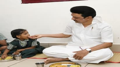 அனைத்து அரசு பள்ளிகளிலும் காலை உணவுத்திட்டம்..! அதிகாரிகளுக்கு பள்ளிக்கல்வித்துறை அதிரடி உத்தரவு