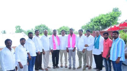 జనగామలో జంపింగ్ పాలిటిక్స్... బిఆర్ఎస్ గూటికి కాంగ్రెస్ ప్రజాప్రతినిధులు